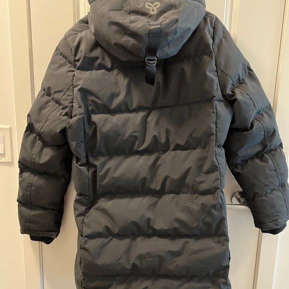 Aritzia - The Powder Parka (Mid- length) - Picture 3 of 9